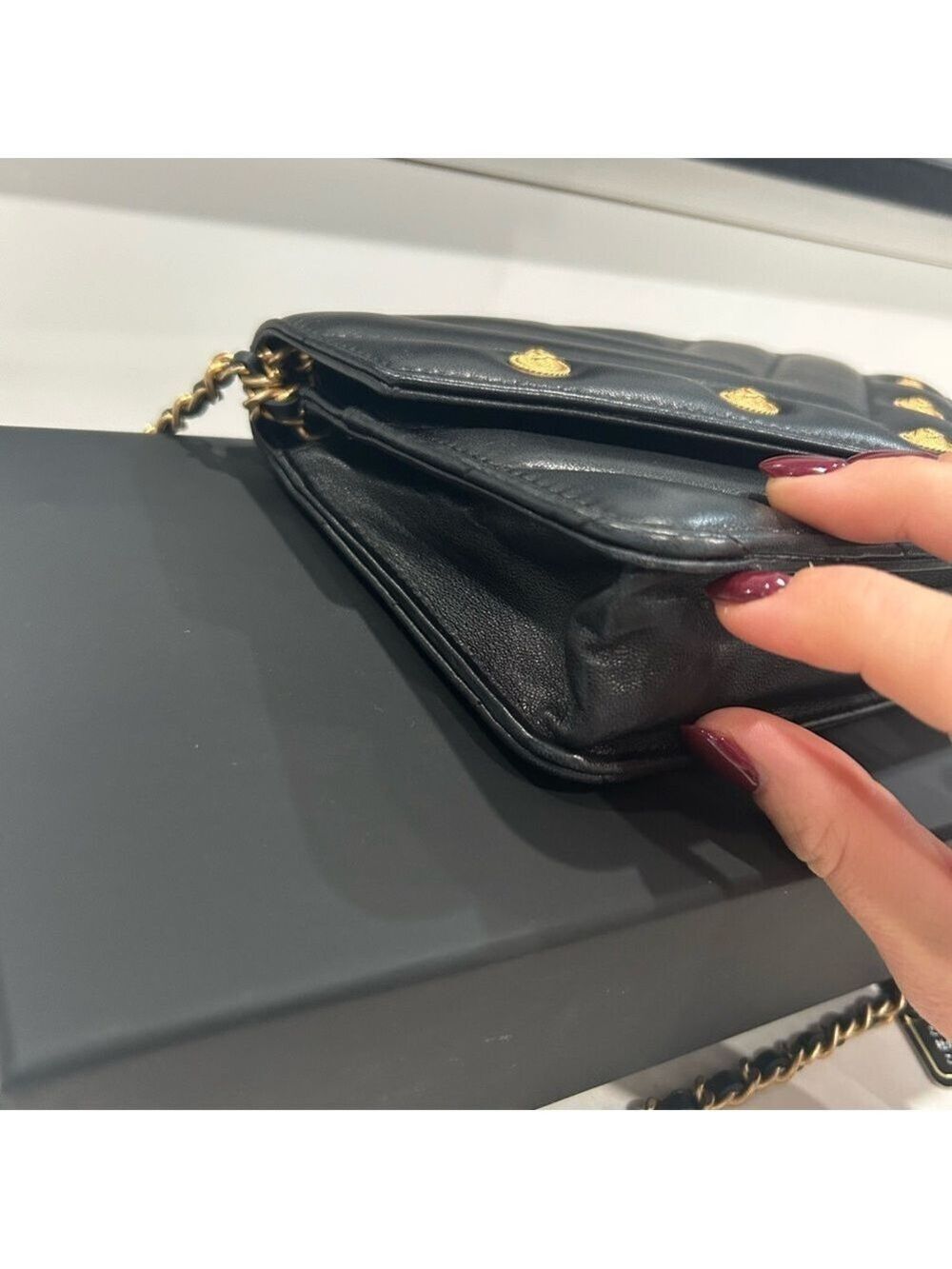 Chanel Wallet on Chain - Picture 8 of 12